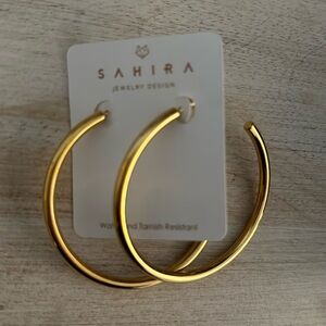 Sahira Clara hoop earrings